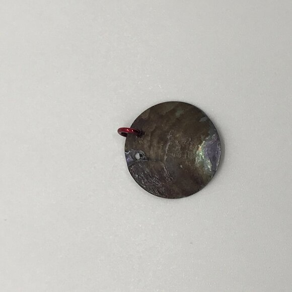 Purple Black Lip Shell Pendant - Picture 9 of 10